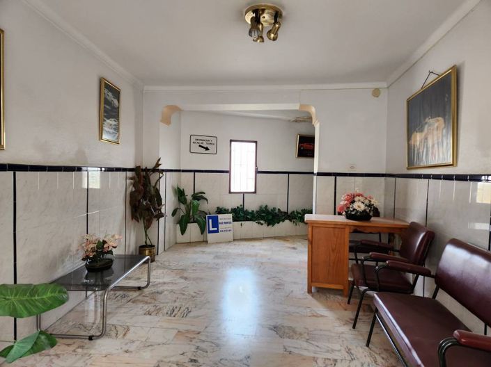 Image No.7-Maison de ville de 6 chambres à vendre à Iznájar