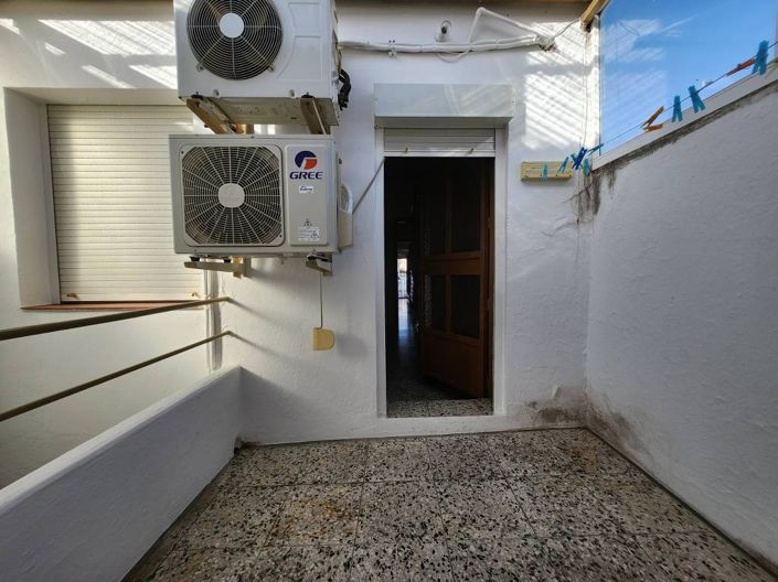 Image No.20-3 Bed Townhouse for sale