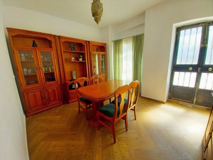 Image No.6-3 Bed Townhouse for sale