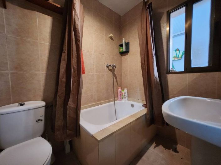 Image No.18-3 Bed Townhouse for sale