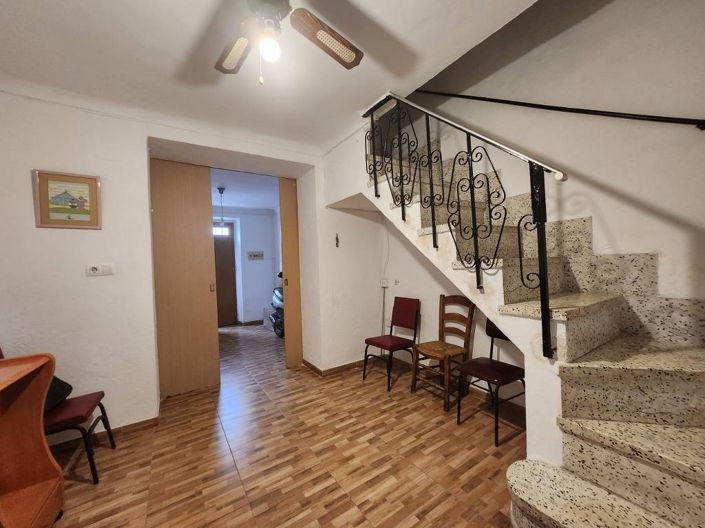 Image No.8-3 Bed Townhouse for sale