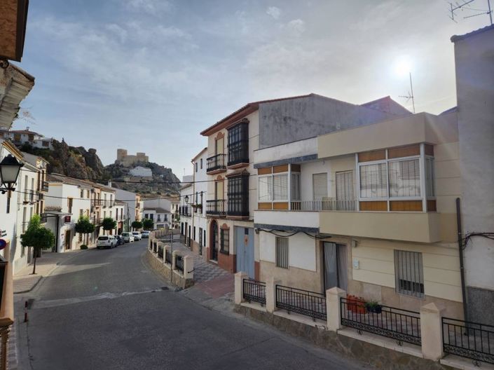 Image No.9-3 Bed Townhouse for sale