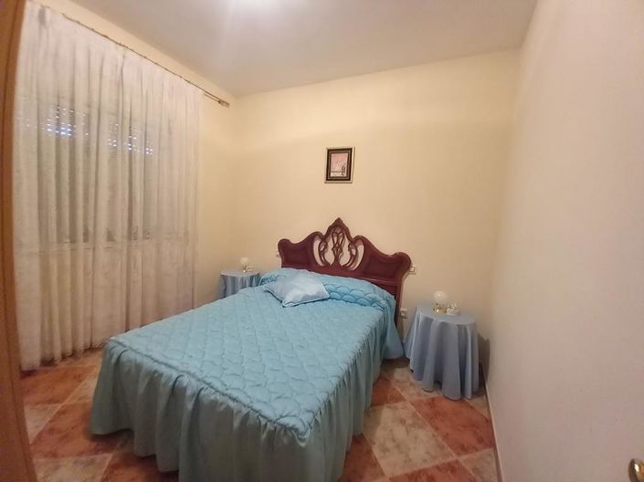 Image No.17-3 Bed Flat for sale