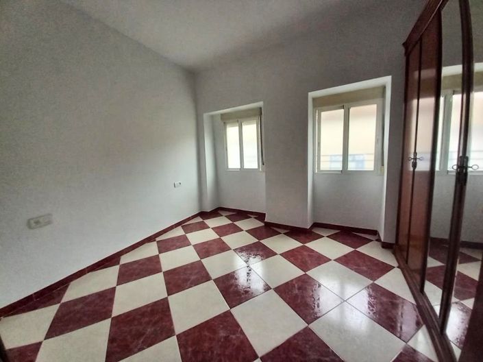 Image No.14-3 Bed Townhouse for sale