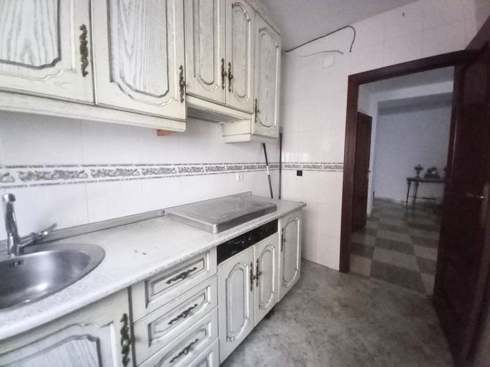 Image No.8-3 Bed Townhouse for sale