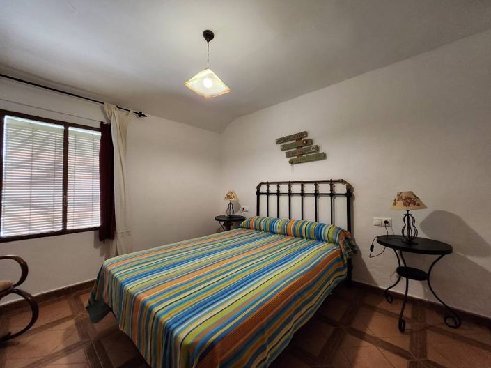 Image No.10-Maison de campagne de 6 chambres à vendre à Iznájar