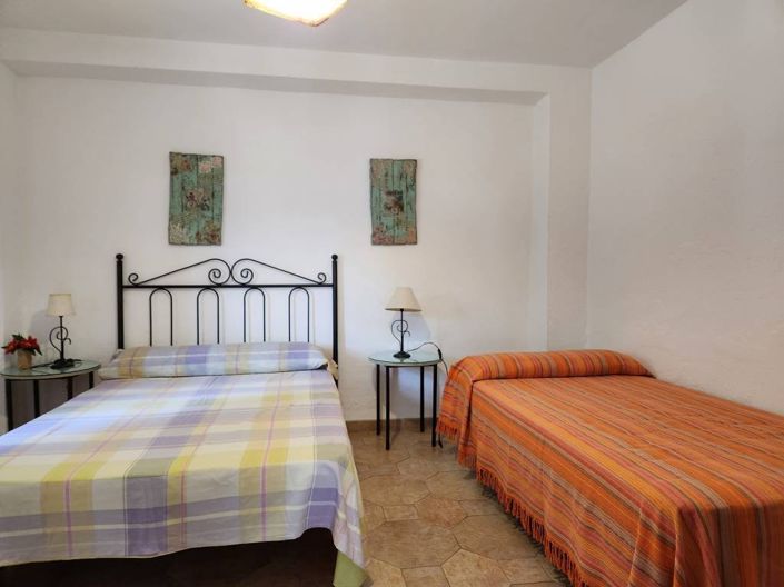 Image No.11-Maison de campagne de 6 chambres à vendre à Iznájar