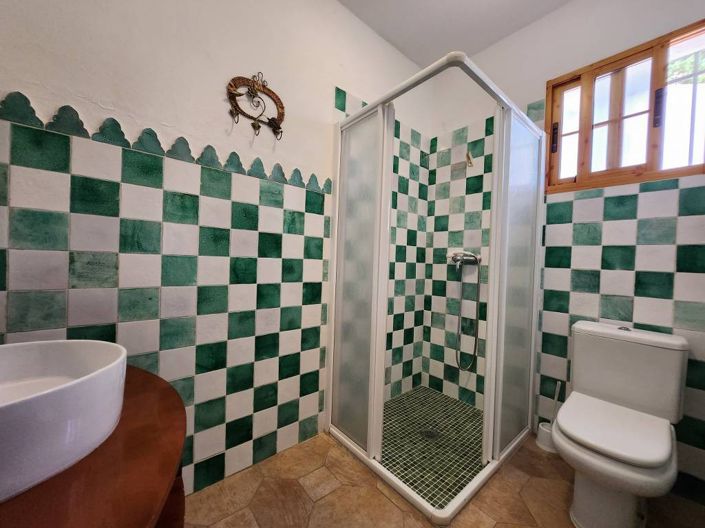 Image No.14-Maison de campagne de 6 chambres à vendre à Iznájar