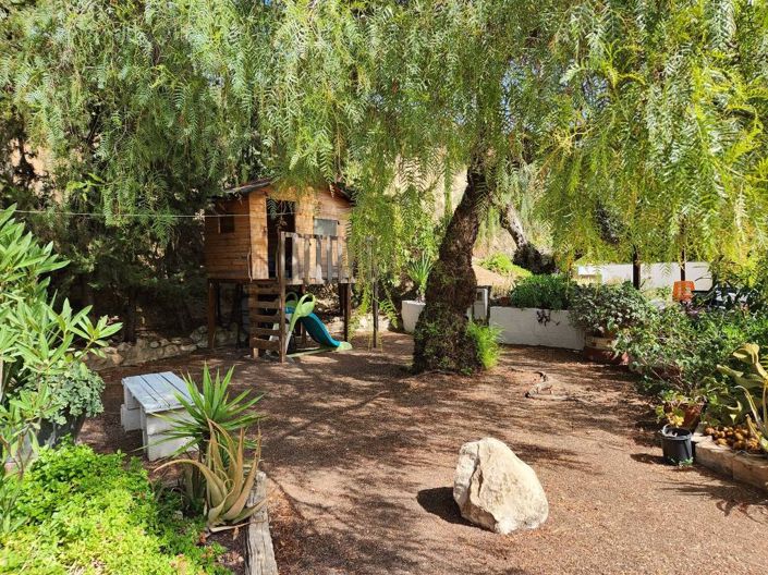 Image No.16-Maison de campagne de 6 chambres à vendre à Iznájar