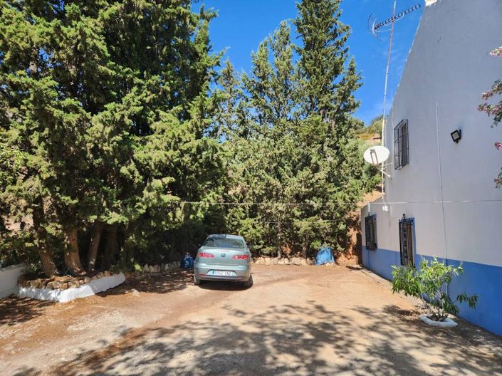 Image No.18-Maison de campagne de 6 chambres à vendre à Iznájar