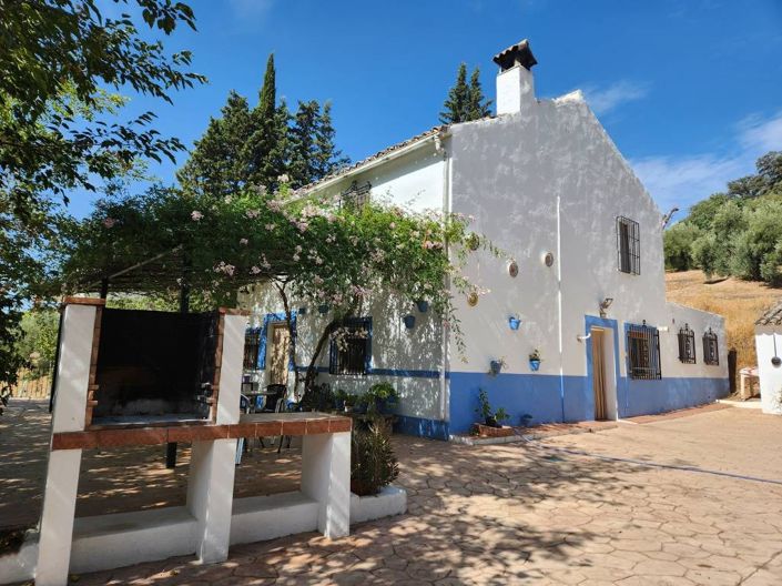 Image No.2-Maison de campagne de 6 chambres à vendre à Iznájar