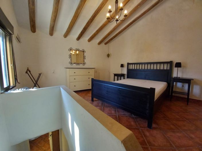 Image No.20-2 Bed Townhouse for sale