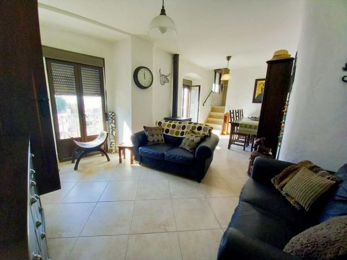 Image No.8-2 Bed Townhouse for sale