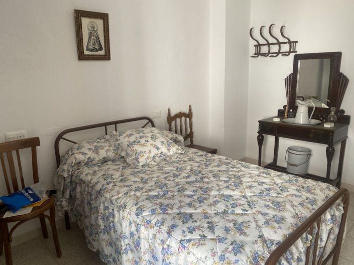 Image No.19-3 Bed Townhouse for sale