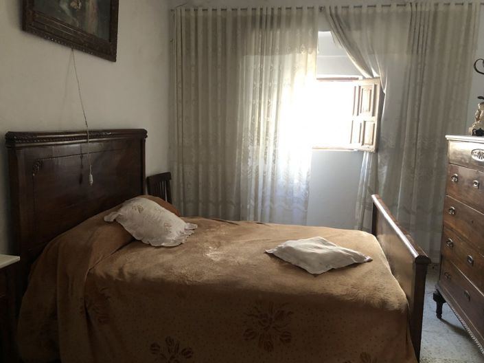 Image No.21-4 Bed Townhouse for sale