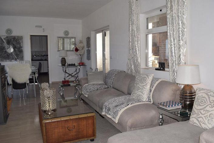 Image No.12-10 Bed Country House for sale