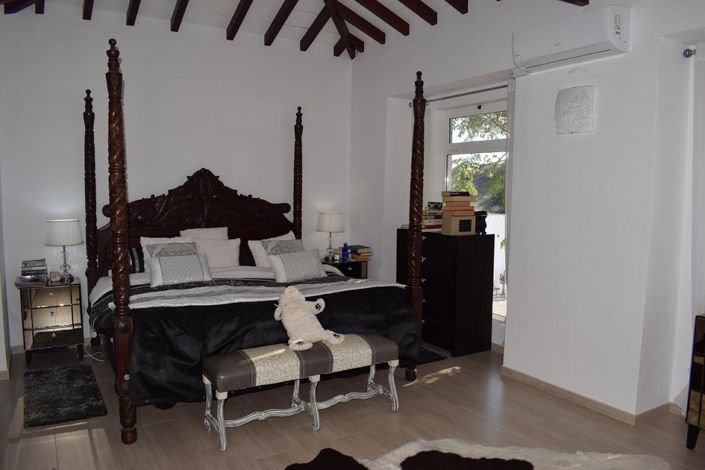 Image No.30-10 Bed Country House for sale