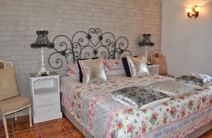 Image No.33-10 Bed Country House for sale