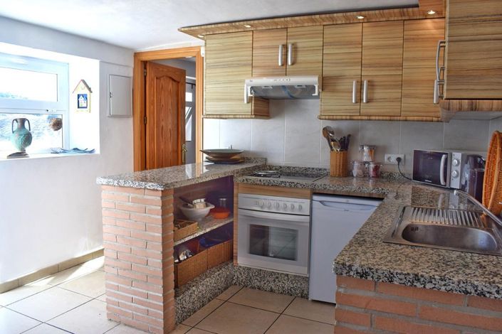 Image No.39-10 Bed Country House for sale