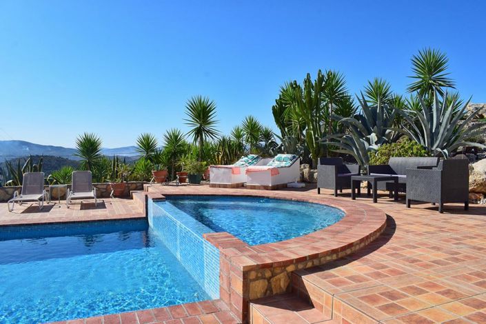 Image No.44-10 Bed Country House for sale