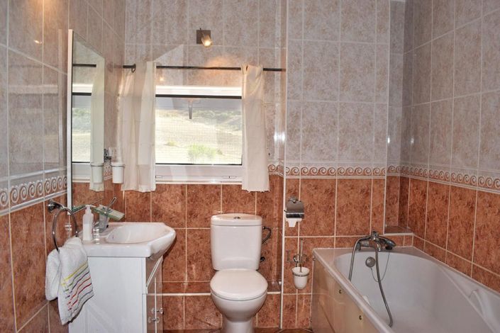 Image No.51-10 Bed Country House for sale