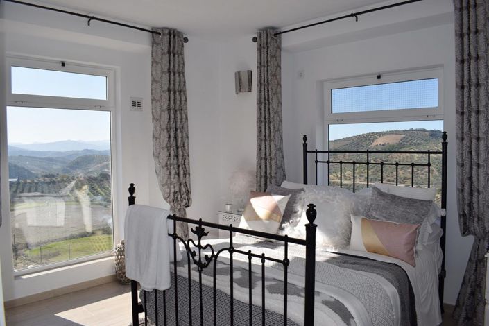 Image No.7-10 Bed Country House for sale