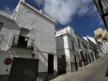 1 - Olvera, Townhouse