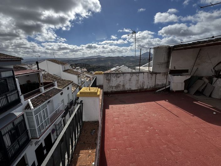 Image No.15-2 Bed Townhouse for sale