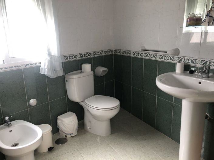 Image No.23-4 Bed Townhouse for sale