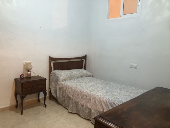 Image No.28-4 Bed Townhouse for sale