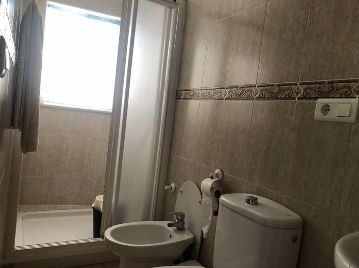 Image No.17-4 Bed Property for sale