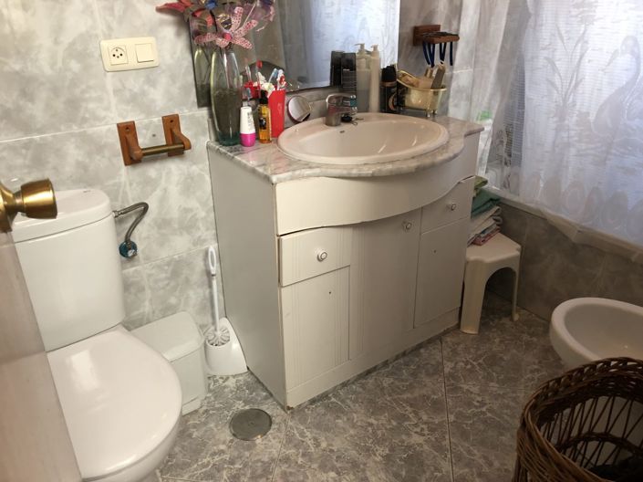 Image No.24-4 Bed Townhouse for sale