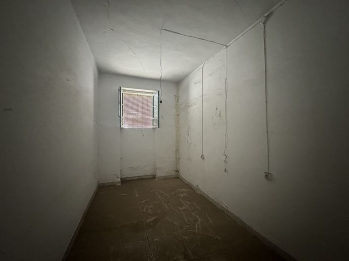 Image No.16-3 Bed Townhouse for sale