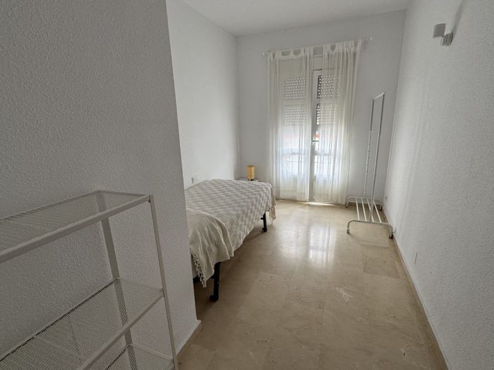 Image No.9-Appartement de 4 chambres à vendre à Olvera