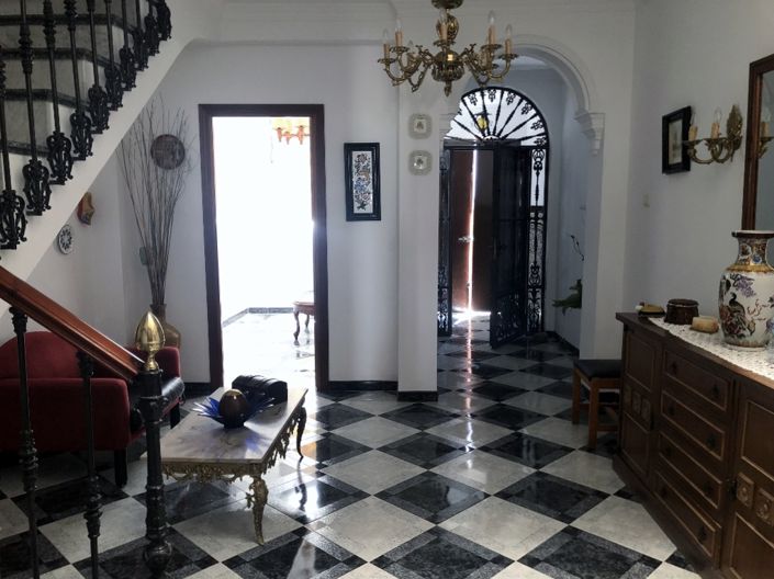 Image No.10-3 Bed Townhouse for sale