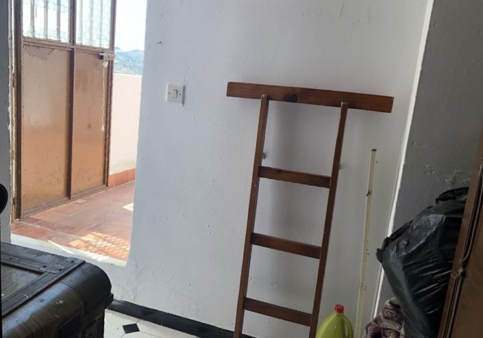 Image No.12-3 Bed Townhouse for sale