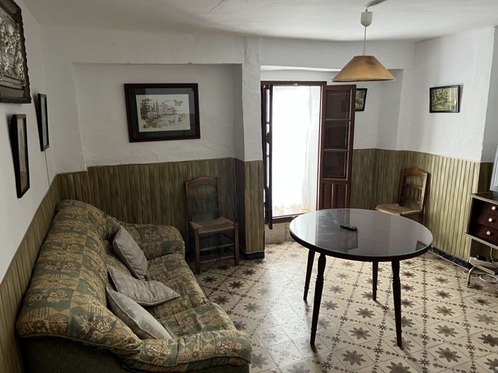 Image No.14-5 Bed Townhouse for sale