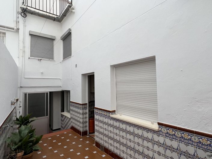 Image No.3-5 Bed Townhouse for sale