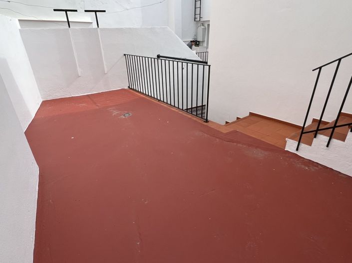 Image No.31-5 Bed Townhouse for sale