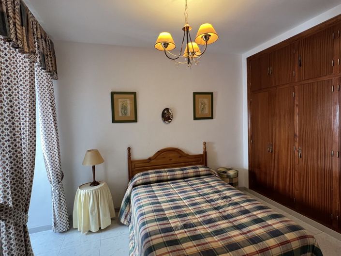 Image No.36-5 Bed Townhouse for sale