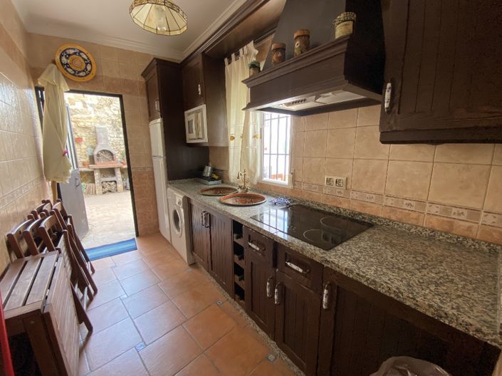 Image No.11-3 Bed Property for sale