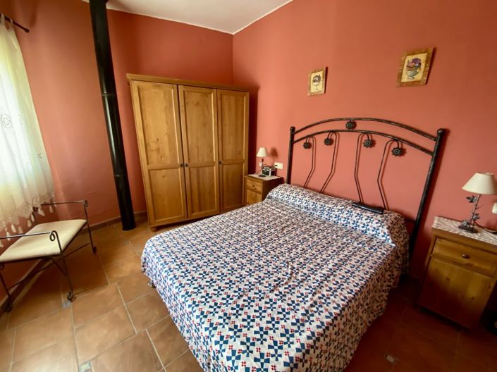 Image No.21-3 Bed Property for sale