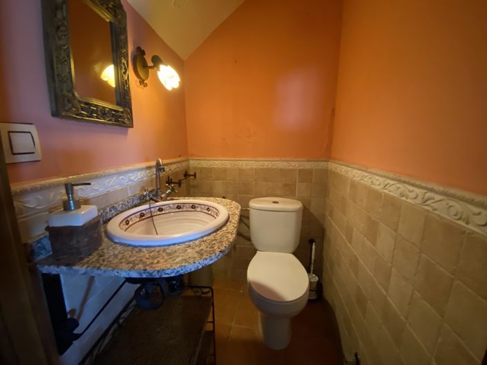 Image No.9-3 Bed Property for sale