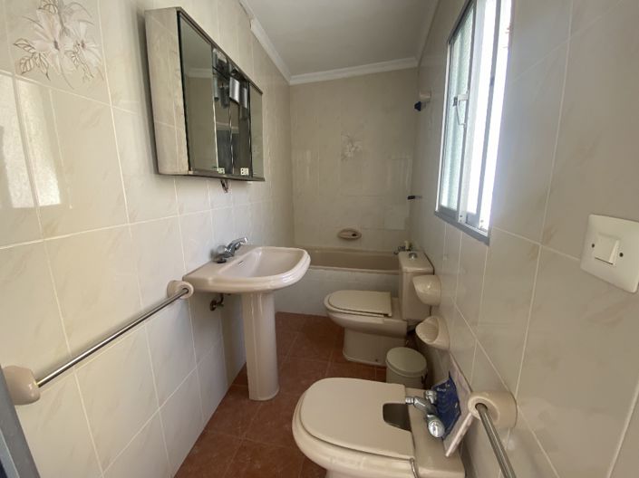 Image No.7-Commercial de 2 chambres à vendre à Olvera