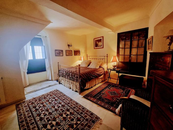 Image No.5-5 Bed Townhouse for sale