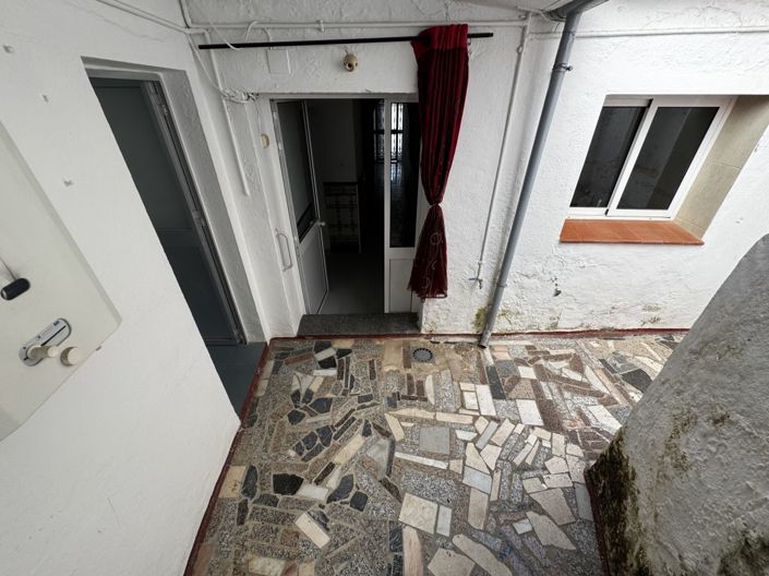 Image No.15-3 Bed Townhouse for sale