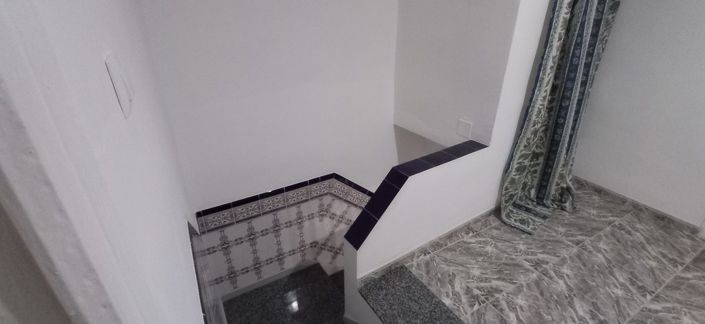 Image No.31-3 Bed Townhouse for sale