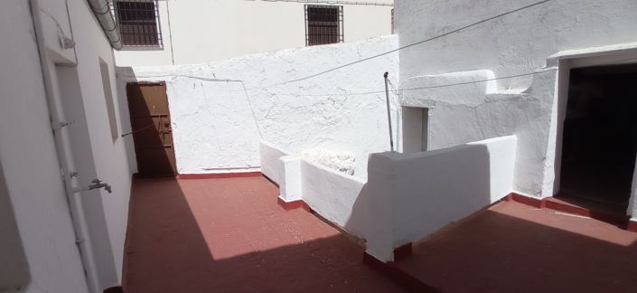 Image No.19-3 Bed Townhouse for sale