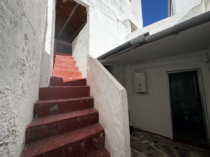 Image No.10-3 Bed Townhouse for sale