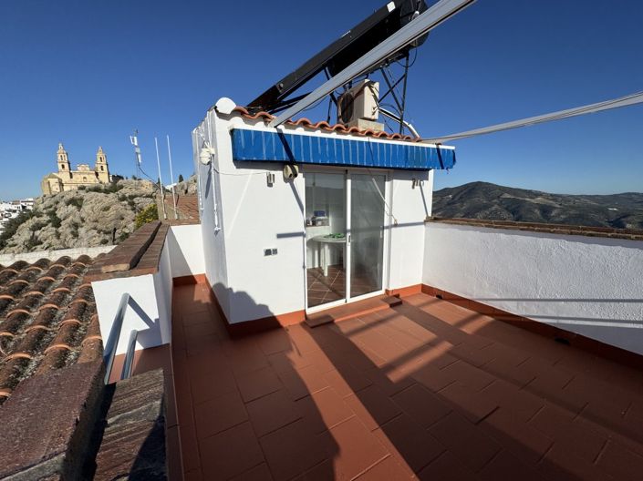 Image No.26-3 Bed Townhouse for sale